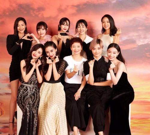 两个人吃瓜娱乐圈